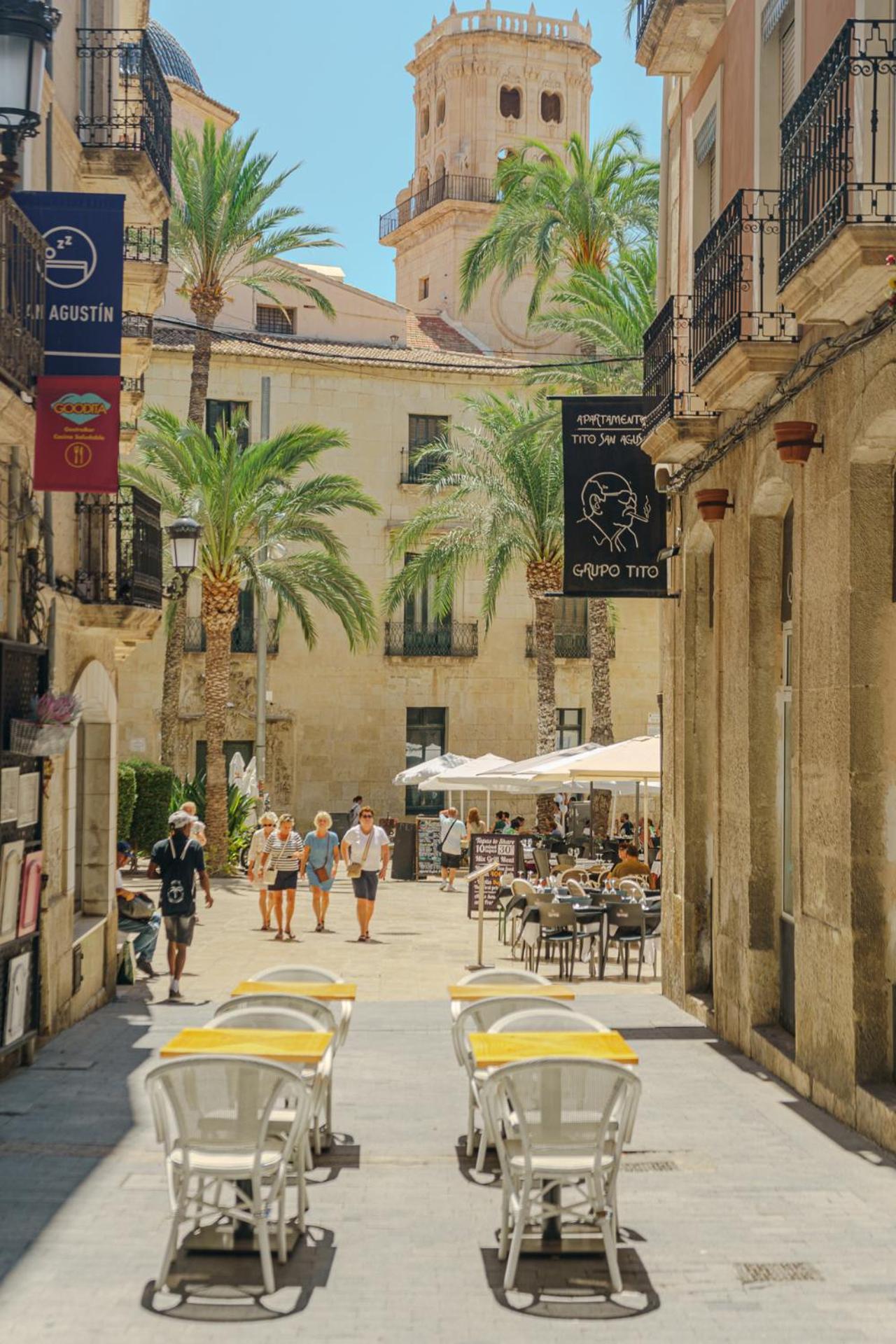 Luxurious Studio In Historic Center Of Alicante Luaran gambar