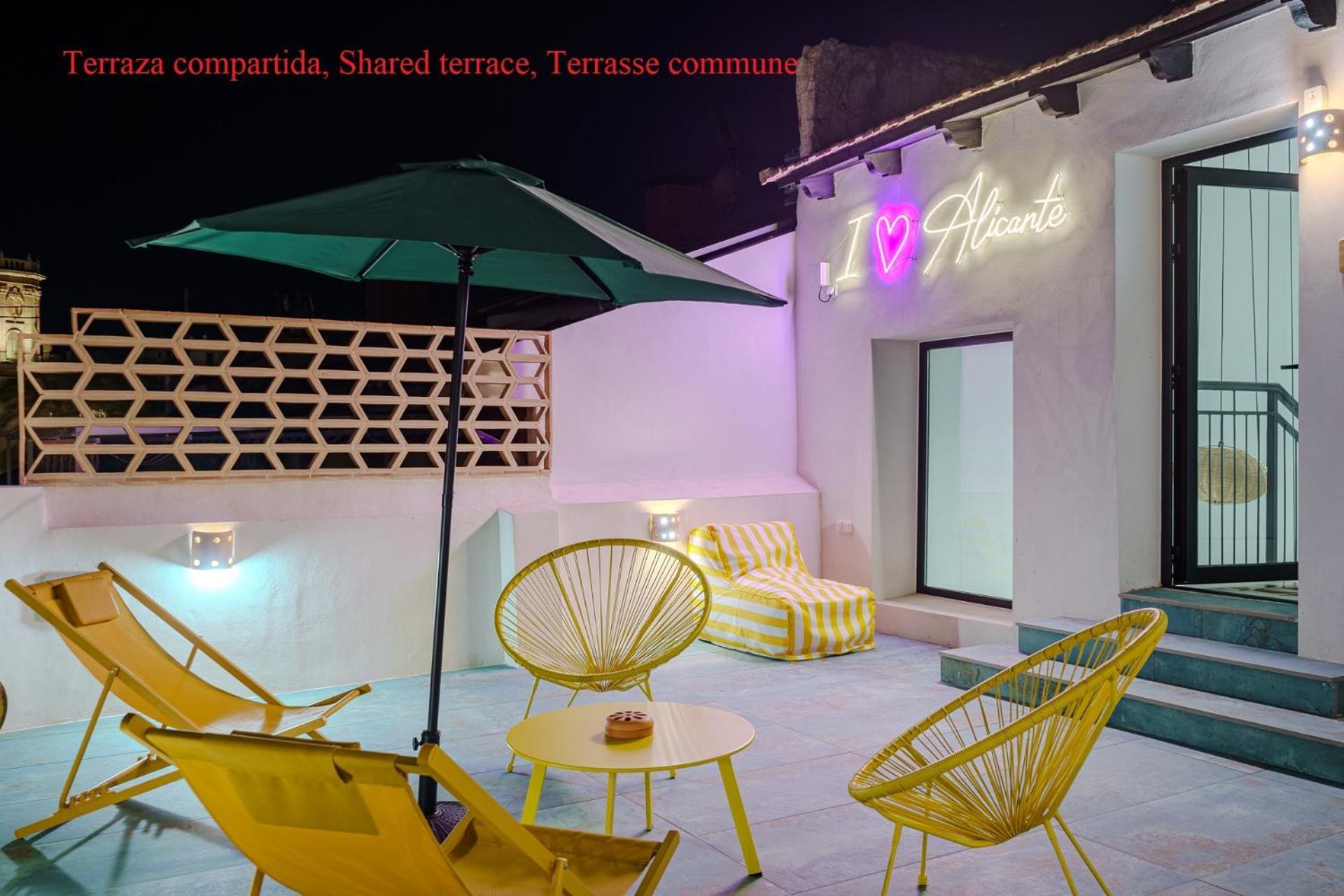 Luxurious Studio In Historic Center Of Alicante Luaran gambar