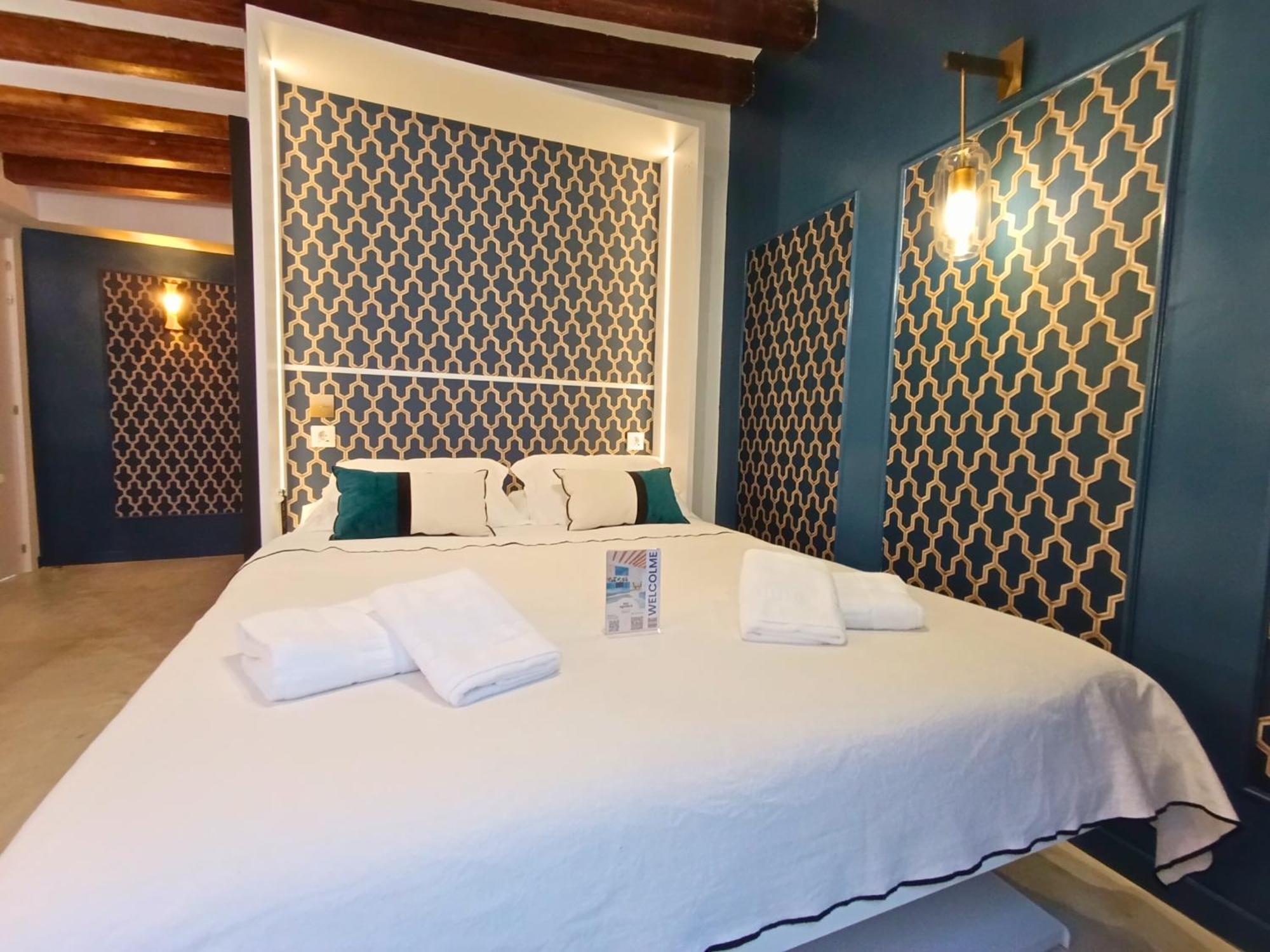 Luxurious Studio In Historic Center Of Alicante Luaran gambar